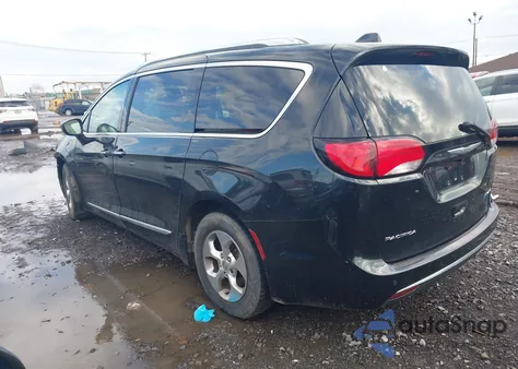 2018 Chrysler Pacifica Hybrid Touring L z USA, uszkodzony, nr VIN 2C4RC1L79JR262247
